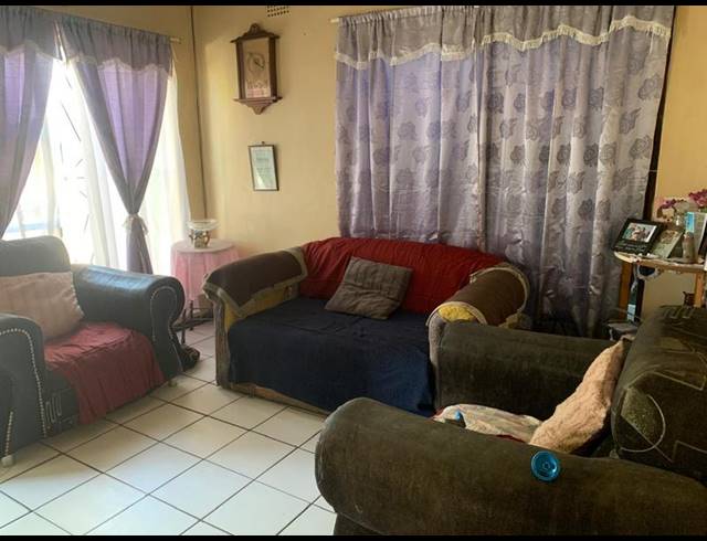 4 BEDROOM HOUSE FOR SALE IN BEVERLY PARK